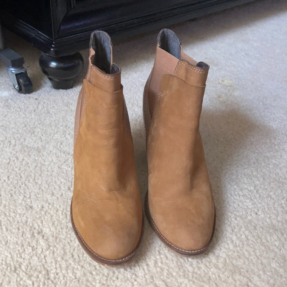 Brown Aldo shoes (9 1/2)